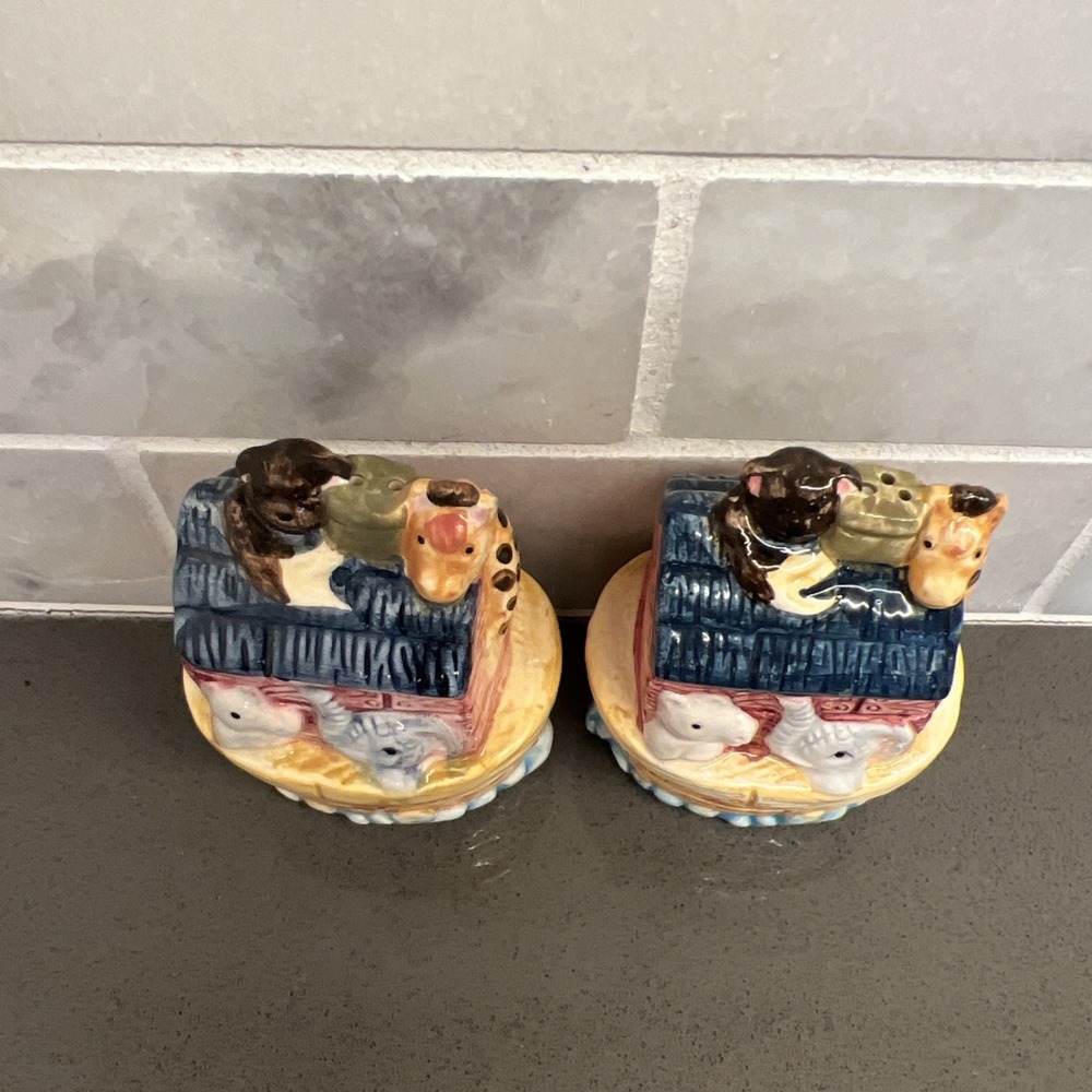 Vintage Noah's Ark Animals On Boat Ceramic Salt And Pepper Shaker Kitchen Decor - Picture 3 of 8